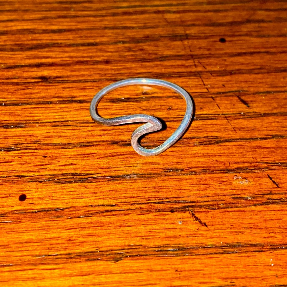 Silver Pura Vida wave ring!